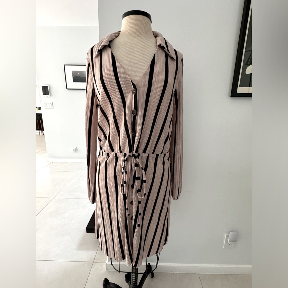NWT ASOS Silky Shirtdress with Tie Waist Black and Tan Stripe Professional Style